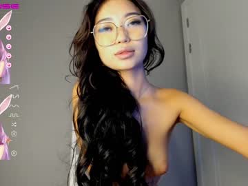girl Asian Cam Models with saejin_sia