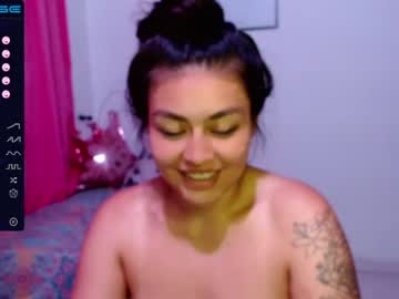 girl Asian Cam Models with sofia_queenph