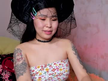 girl Asian Cam Models with lolymia
