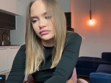 girl Asian Cam Models with viktoria_www