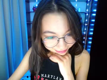 girl Asian Cam Models with cozyewithmee
