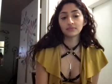 girl Asian Cam Models with amongmilky97
