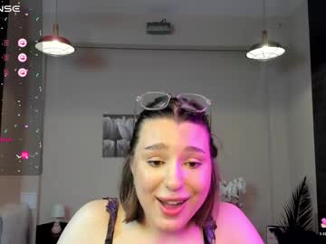 girl Asian Cam Models with kylieeangel