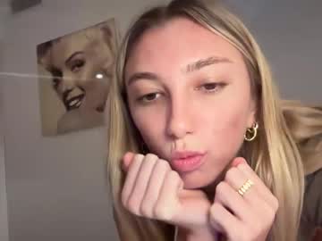 girl Asian Cam Models with faithsierra