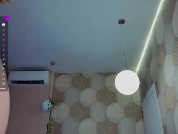 girl Asian Cam Models with guineverecovert