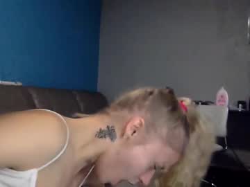 couple Asian Cam Models with kellyjarod