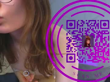 girl Asian Cam Models with meltymona