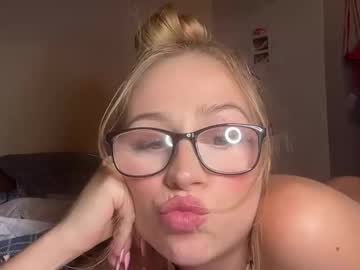 girl Asian Cam Models with hunnybunny619