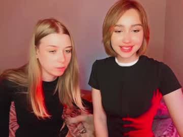 couple Asian Cam Models with cherrycherryladies