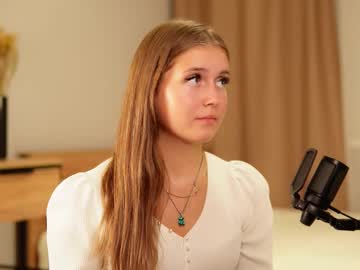 girl Asian Cam Models with elvinagallamore