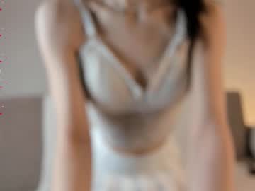 girl Asian Cam Models with elwynagreaves