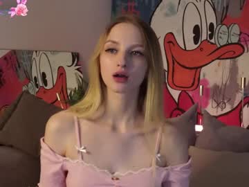 girl Asian Cam Models with aurorablondi