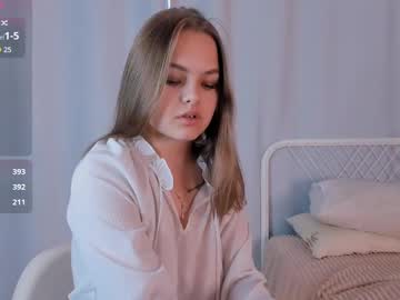 girl Asian Cam Models with linnblowe