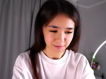 girl Asian Cam Models with rowenadowe