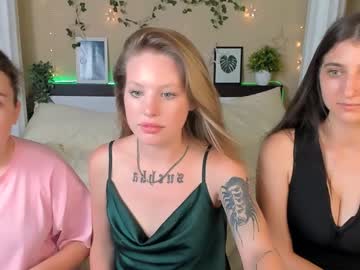 girl Asian Cam Models with isla_meow