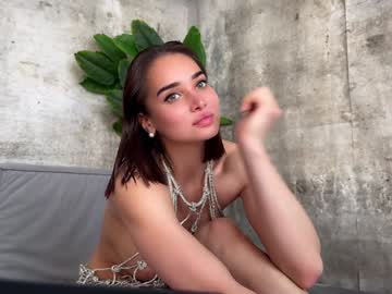 girl Asian Cam Models with quantum_heart