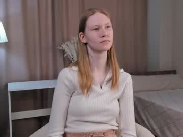 girl Asian Cam Models with zarablumer