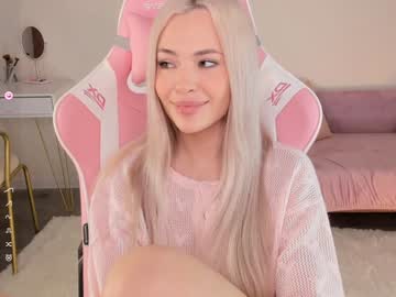 girl Asian Cam Models with lana_mazy