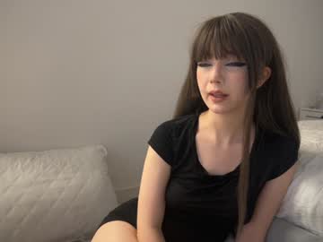 girl Asian Cam Models with dreamywings