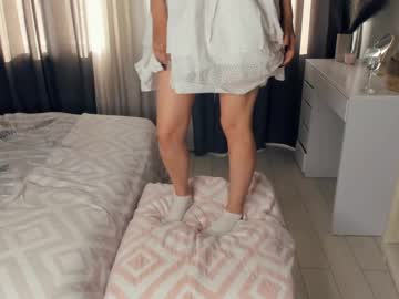 girl Asian Cam Models with vickieblues
