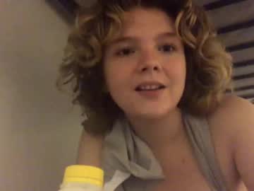 girl Asian Cam Models with islalynn