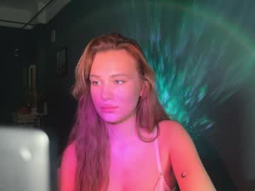 girl Asian Cam Models with relax_girll