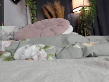 girl Asian Cam Models with one_1ove