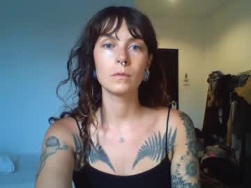 couple Asian Cam Models with pixiecatfairy