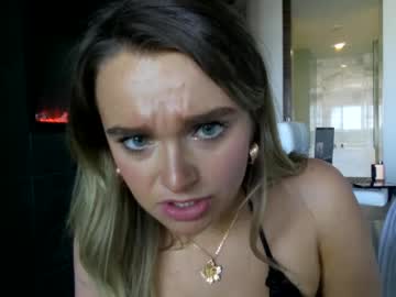 girl Asian Cam Models with makharper
