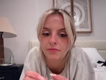 girl Asian Cam Models with ashleypelosi