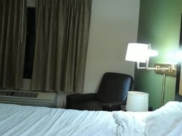 couple Asian Cam Models with mariah_lux