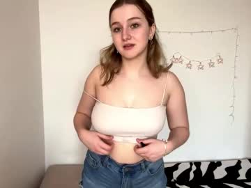 girl Asian Cam Models with levelupfox