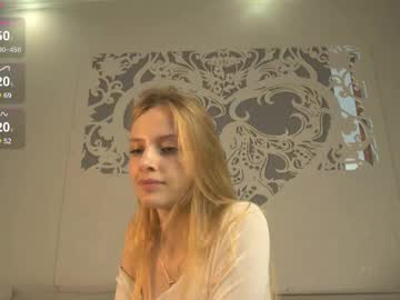 girl Asian Cam Models with throphyeva