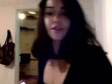 couple Asian Cam Models with switchinjay