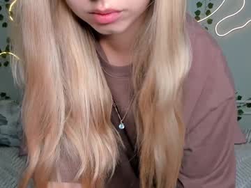 girl Asian Cam Models with melissa_babyss