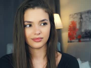 girl Asian Cam Models with zarabeamer